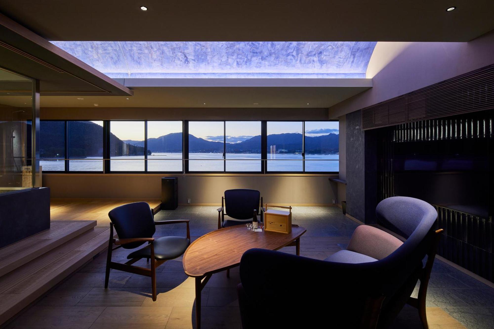 Itsukushima Iroha Hotel Hatsukaichi Exterior photo